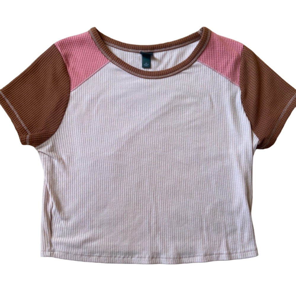 Wild Fable Cropped T-shirt size medium